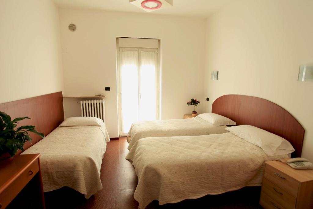 Hotel Torrismondi Cuneo Ruang foto